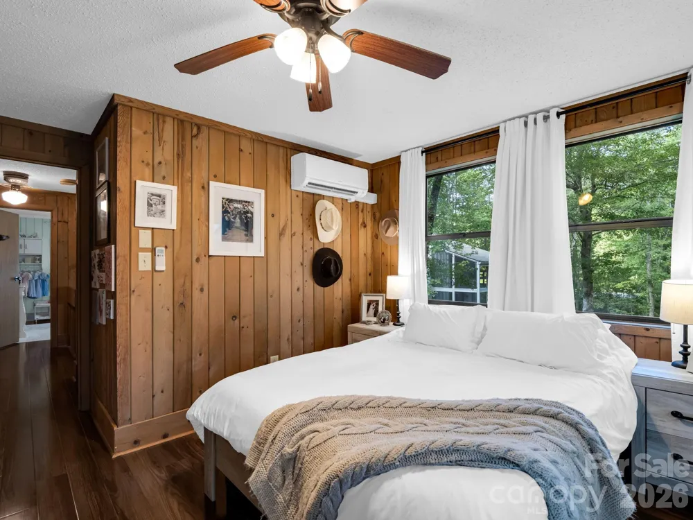 45 Lakeside Villas Drive Brevard, NC 28712