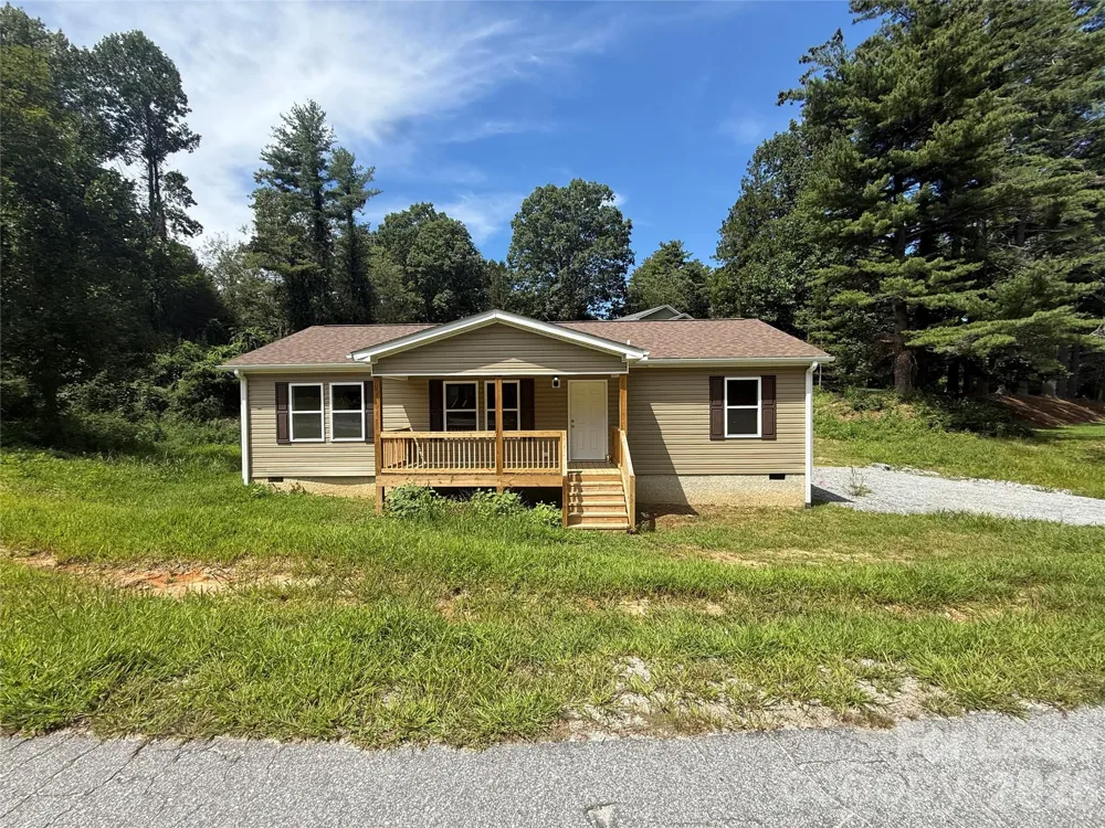 204 Oscelake Way Hendersonville, NC 28739