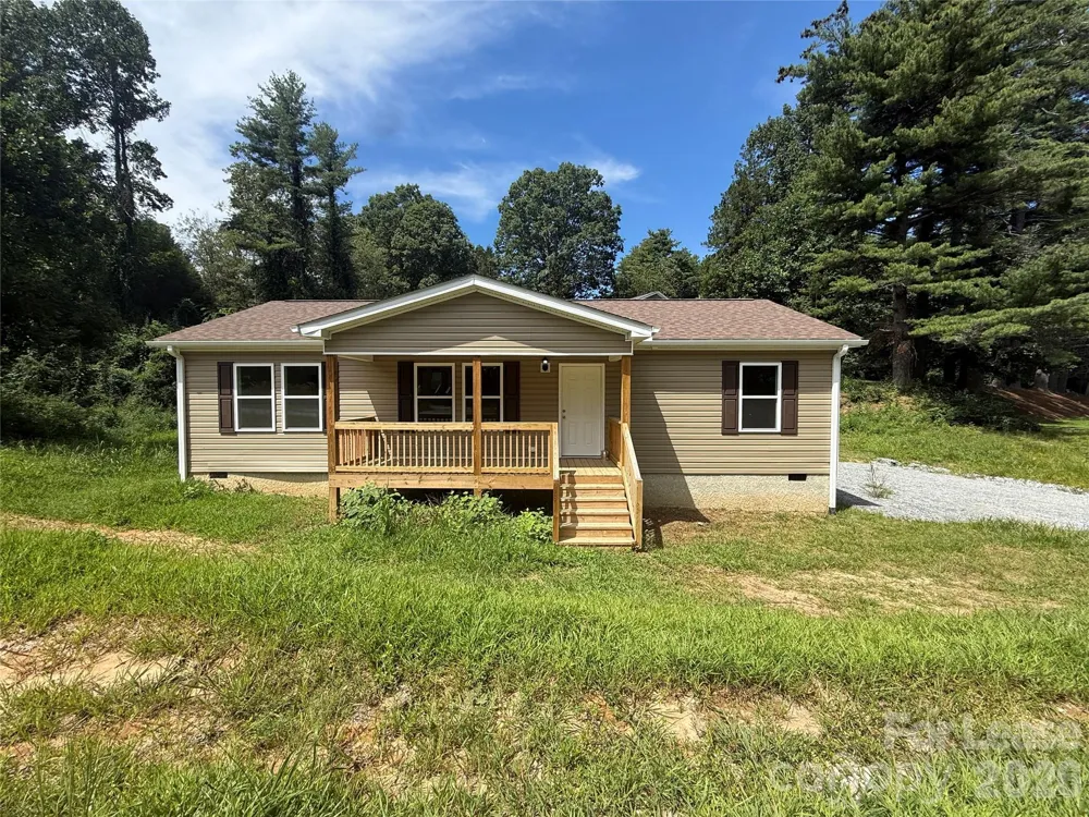 204 Oscelake Way Hendersonville, NC 28739