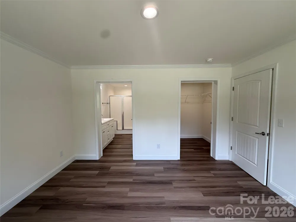 204 Oscelake Way Hendersonville, NC 28739