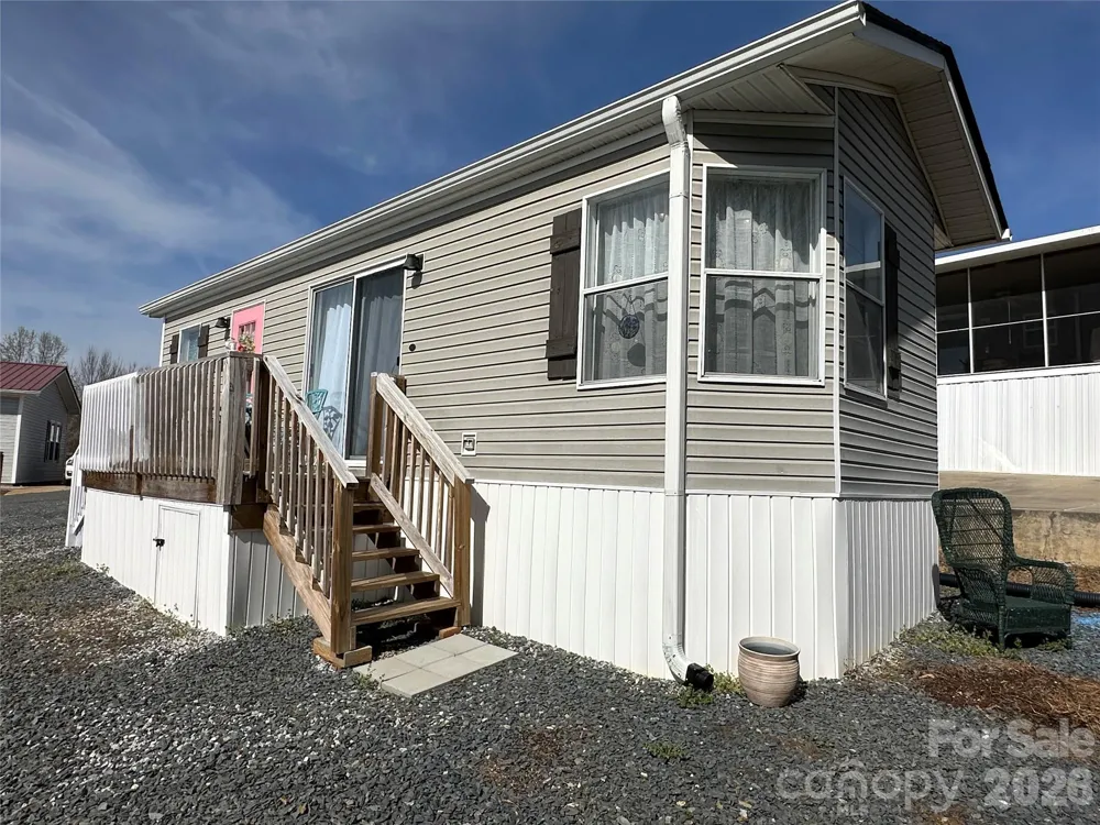 166 Eagle Drive New London, NC 28127