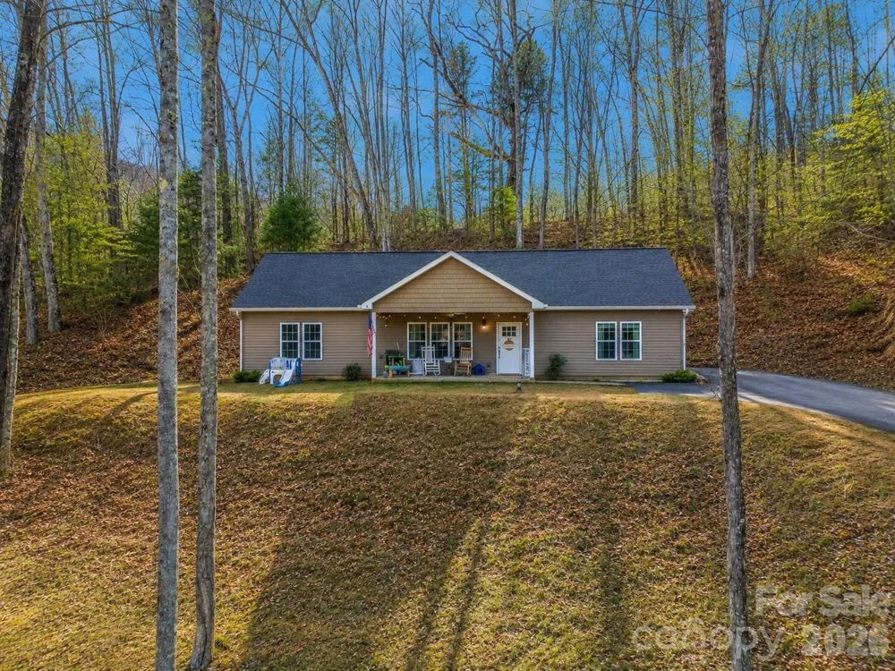 201 Woodhaven Estates Sylva, NC 28779