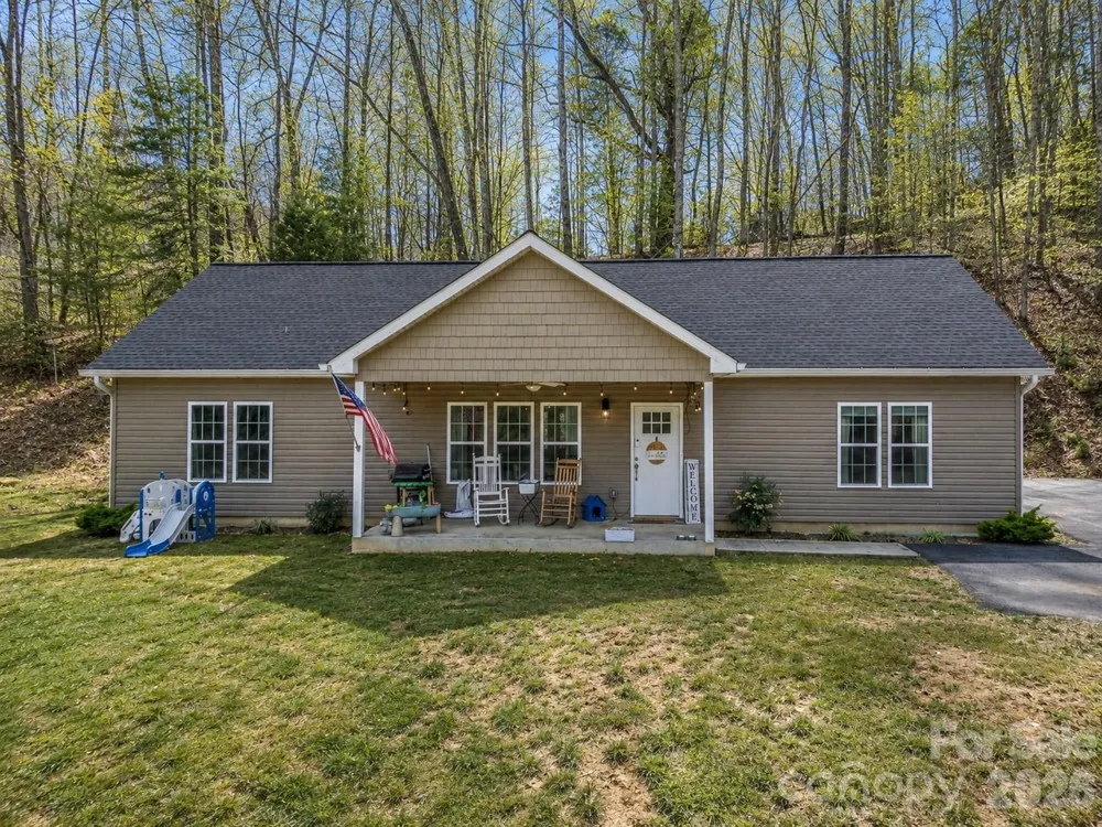 201 Woodhaven Estates Sylva, NC 28779