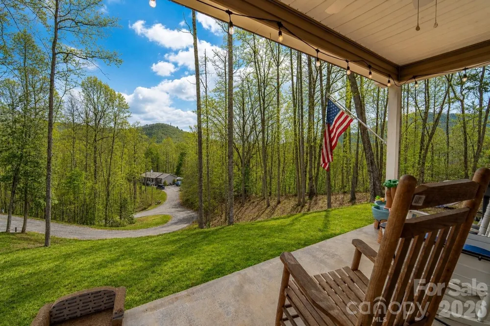201 Woodhaven Estates Sylva, NC 28779
