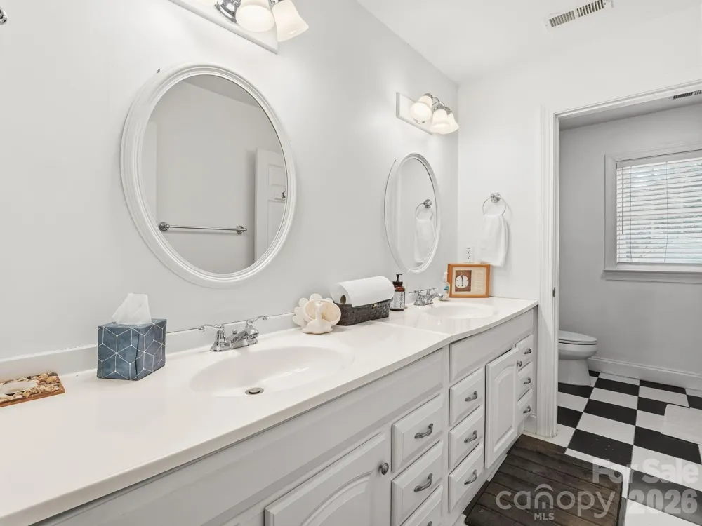220 Jonathan Creek Drive Etowah, NC 28729