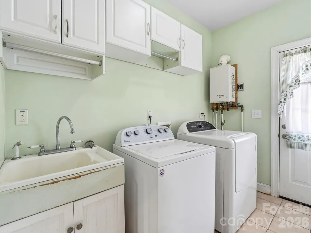 220 Jonathan Creek Drive Etowah, NC 28729
