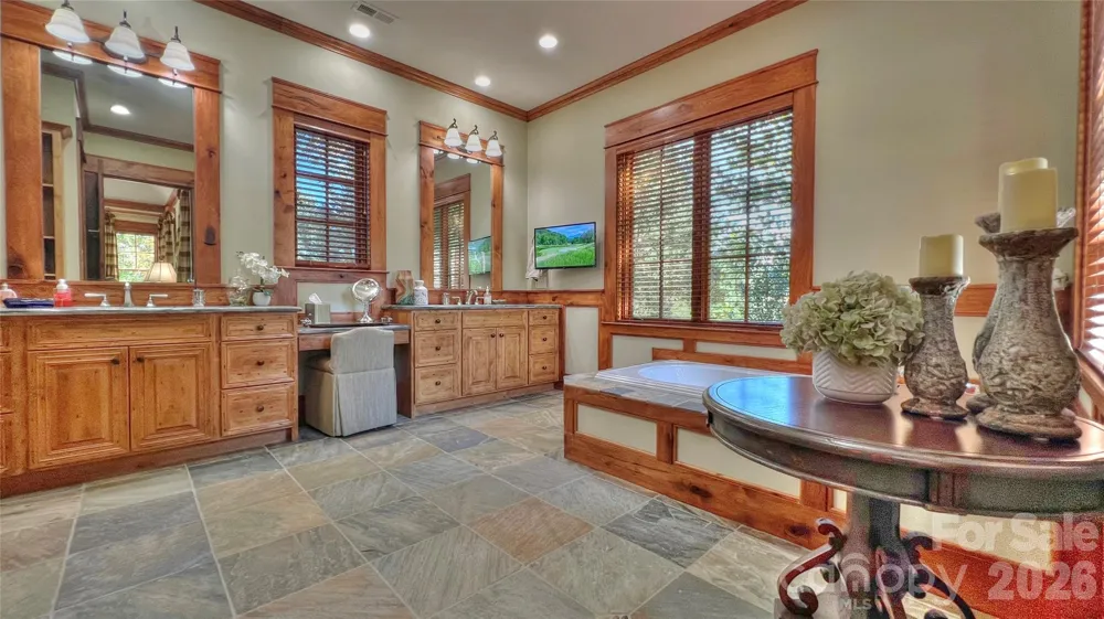538 Chestertown Drive Mill Spring, NC 28756
