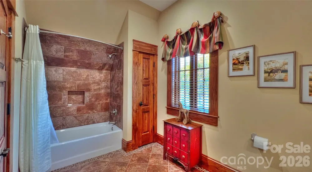 538 Chestertown Drive Mill Spring, NC 28756
