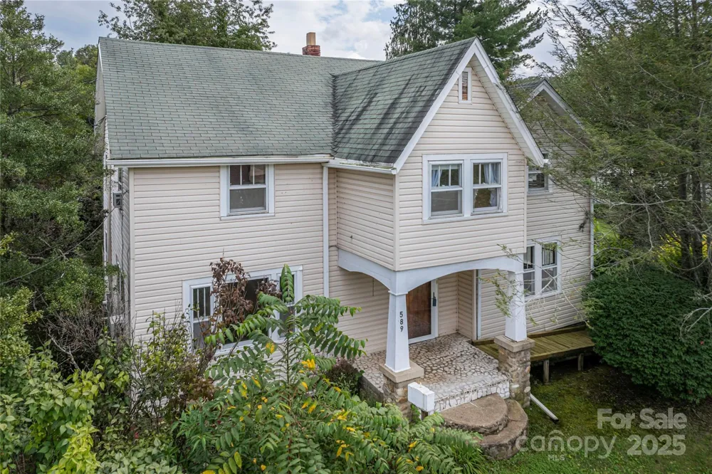589 Pisgah Drive Canton, NC 28716