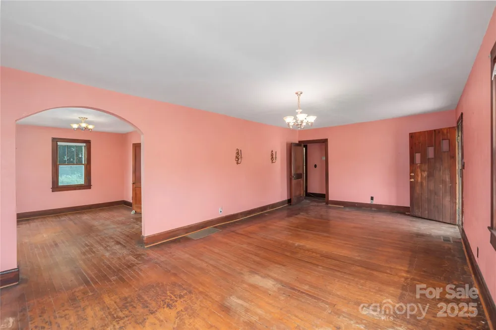 589 Pisgah Drive Canton, NC 28716