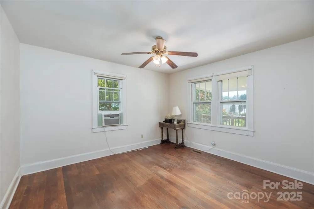 589 Pisgah Drive Canton, NC 28716