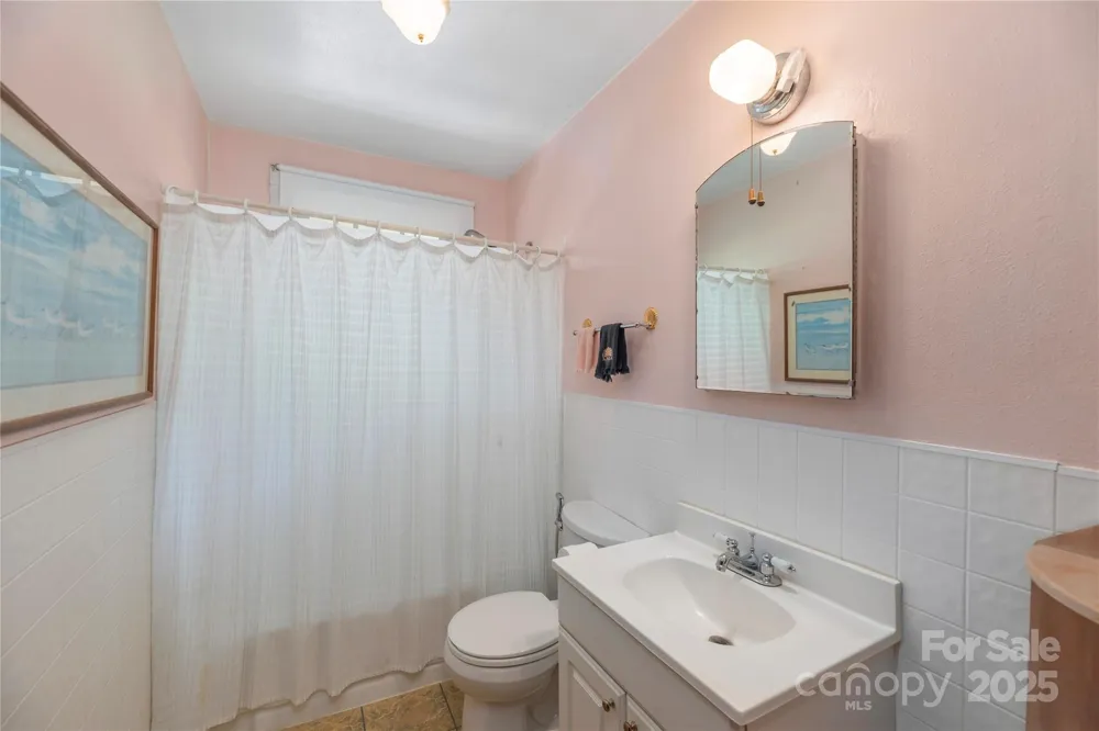 589 Pisgah Drive Canton, NC 28716