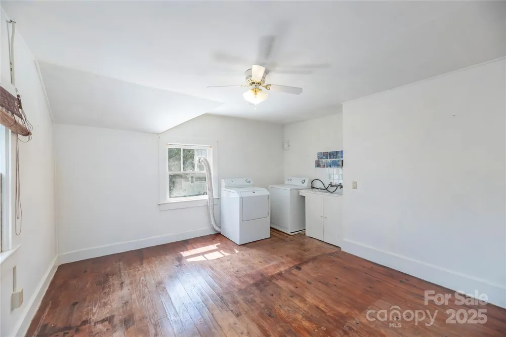 589 Pisgah Drive Canton, NC 28716