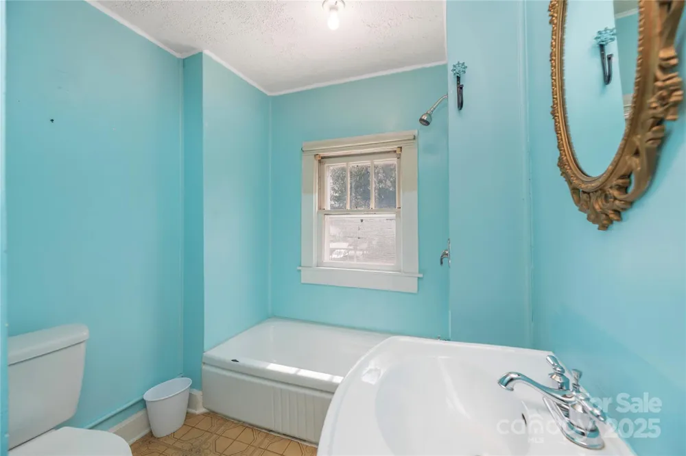 589 Pisgah Drive Canton, NC 28716
