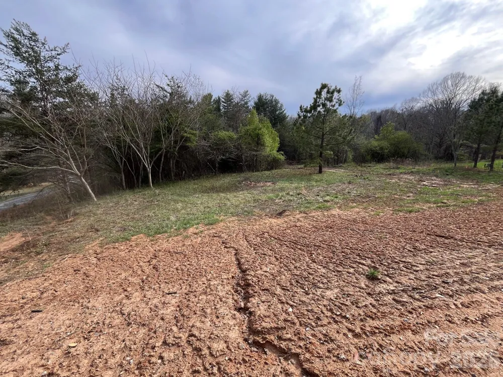 1002 Pinnacle Church Road Nebo, NC 28761