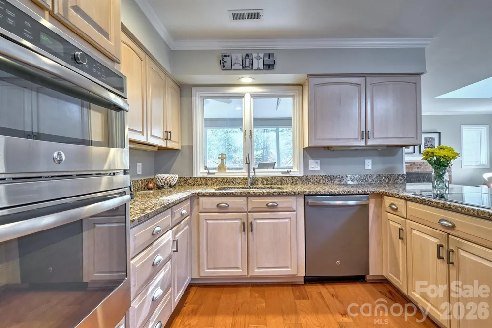 31 Fairway Ridge Lake Wylie, SC 29710