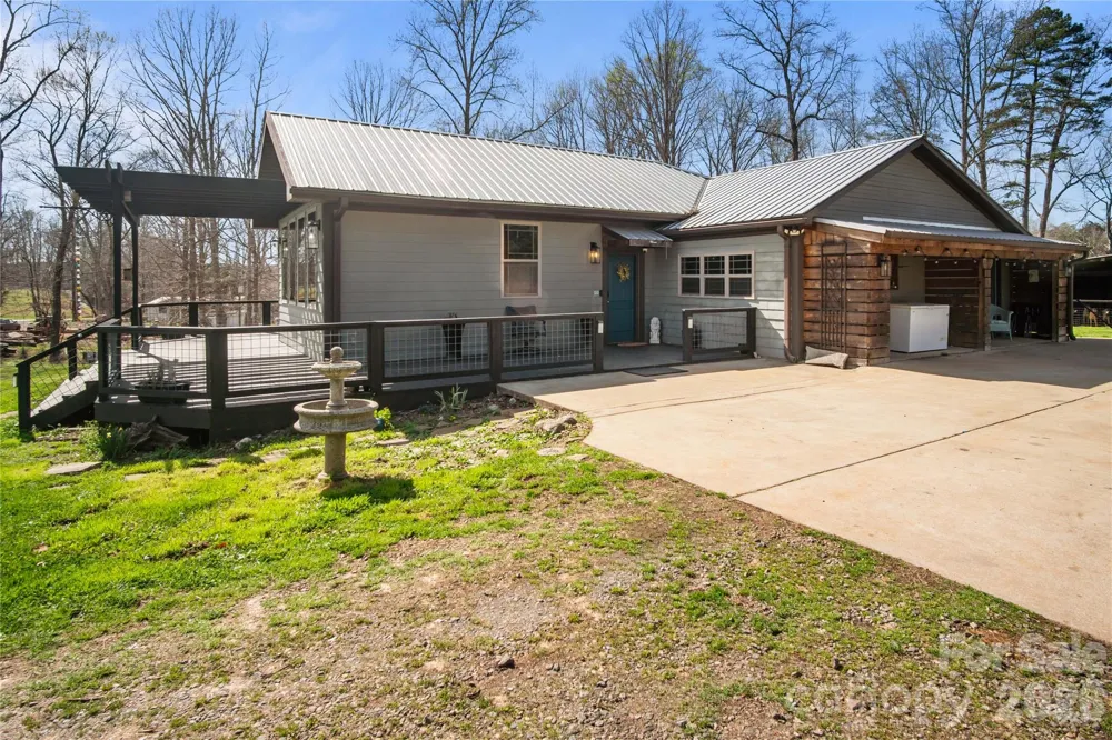 4107 Sandy Plains Road Tryon, NC 28782
