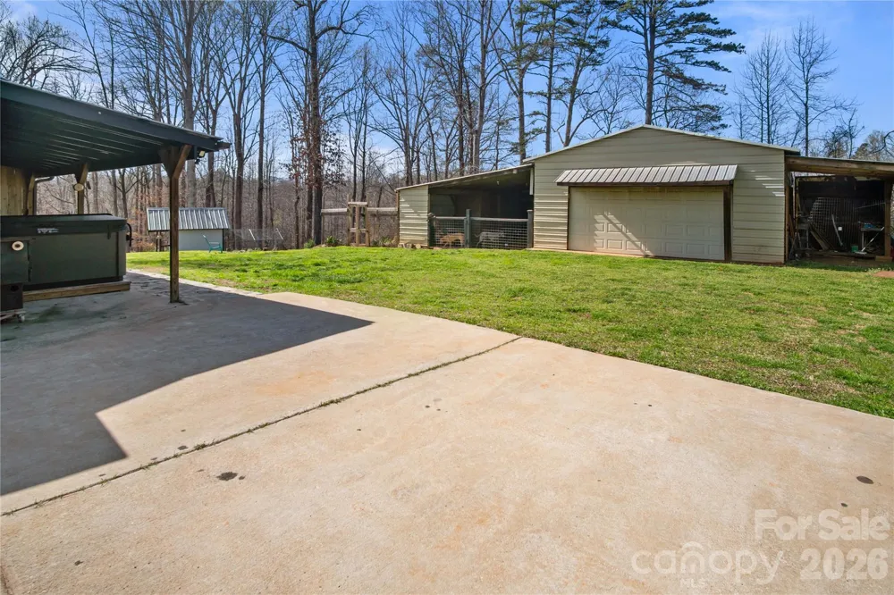 4107 Sandy Plains Road Tryon, NC 28782