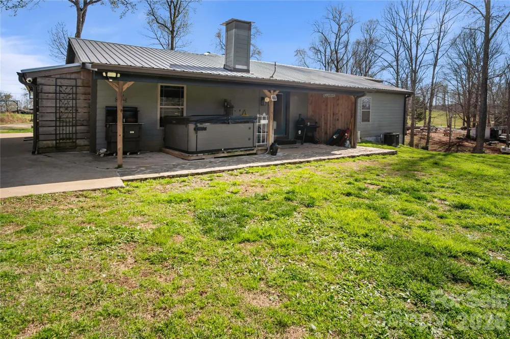 4107 Sandy Plains Road Tryon, NC 28782