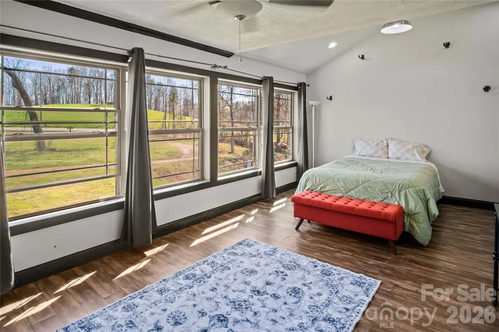 4107 Sandy Plains Road Tryon, NC 28782