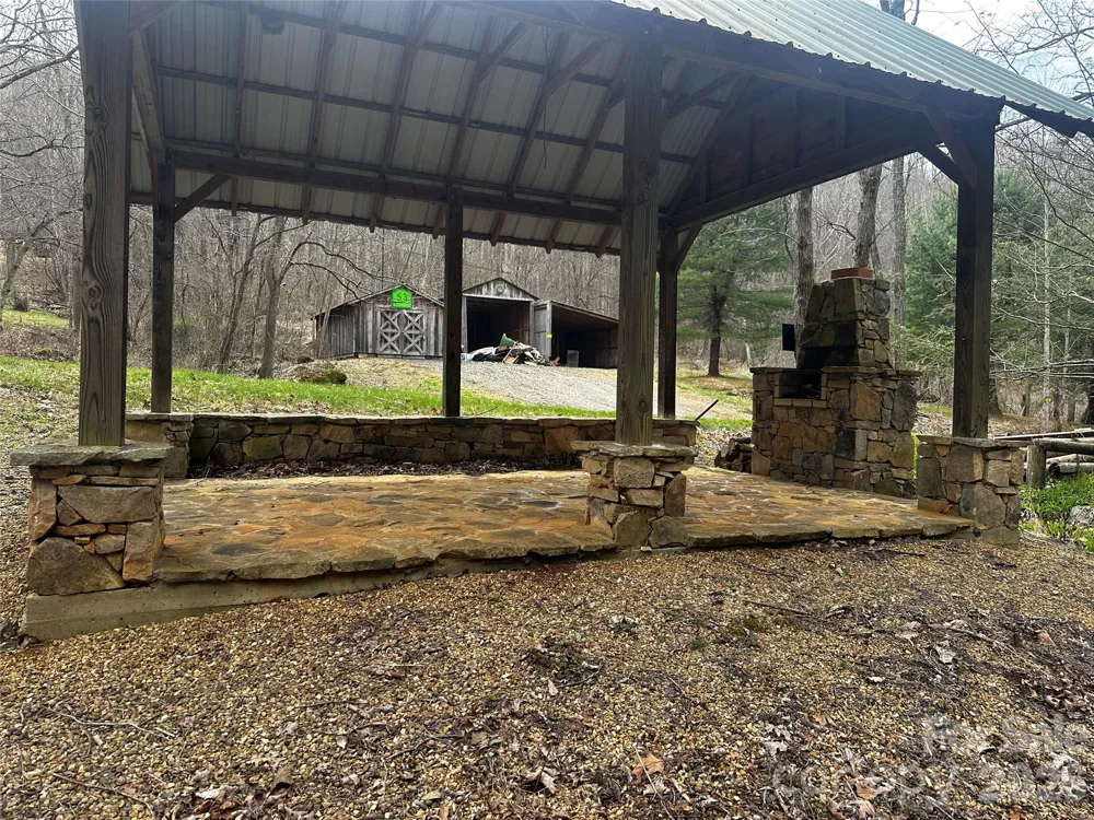 00 Bear Ridge Road Bakersville, NC 28705