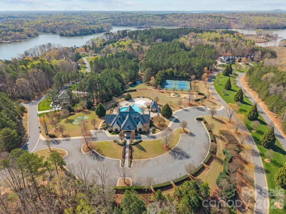 2001 Beauhaven Lane Belmont, NC 28012