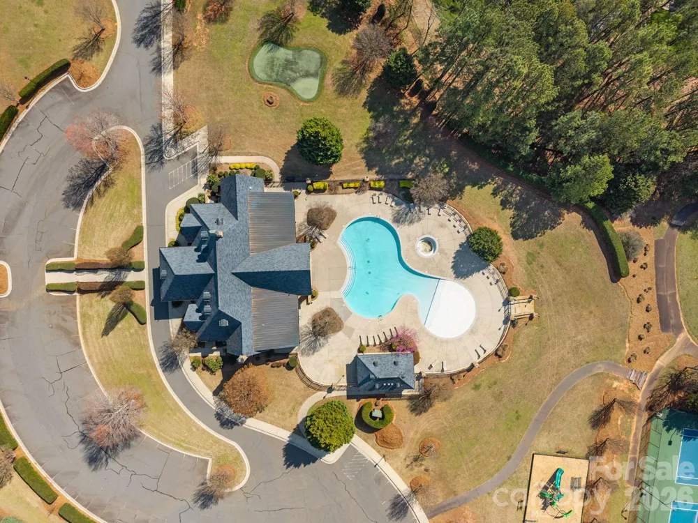 2001 Beauhaven Lane Belmont, NC 28012
