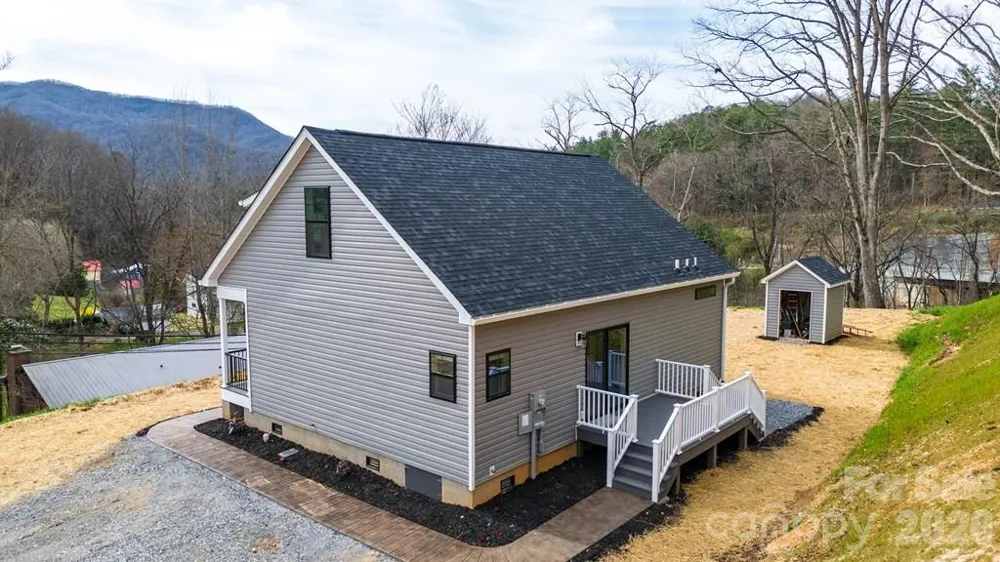 67 Patterson Drive Dillsboro, NC 28725