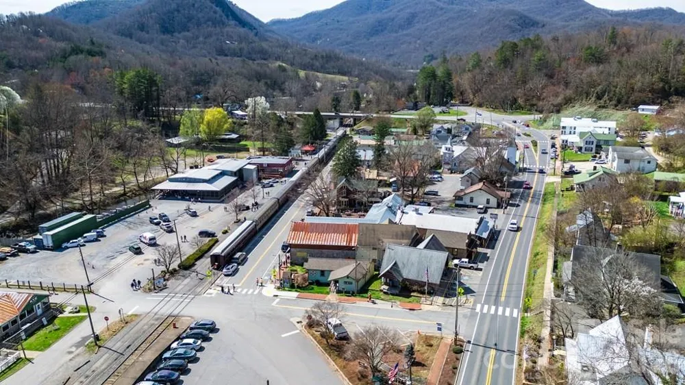 67 Patterson Drive Dillsboro, NC 28725