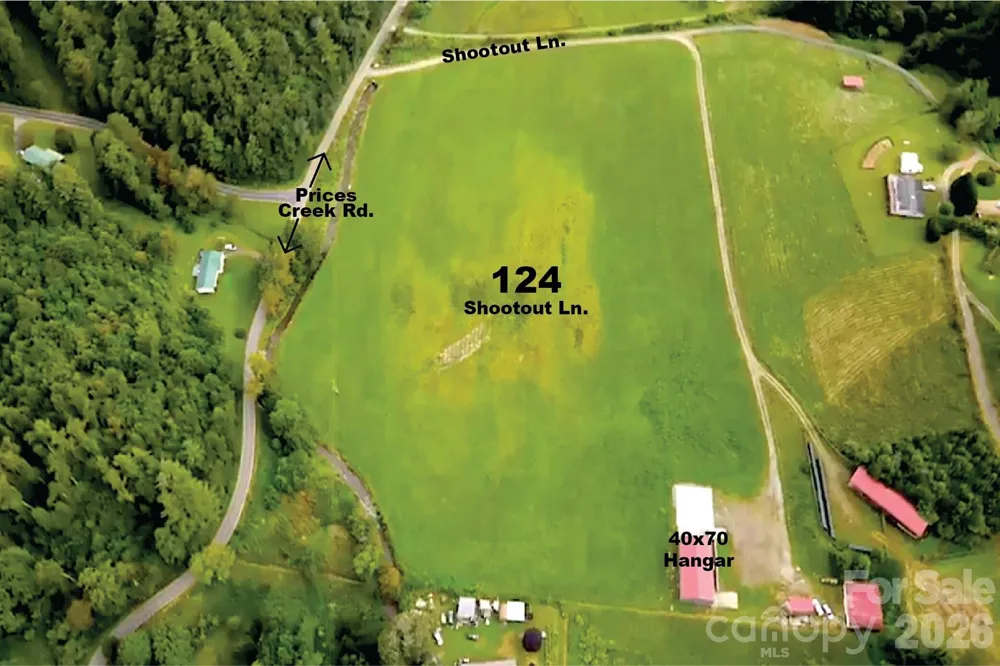 124 Shootout Lane Burnsville, NC 28714