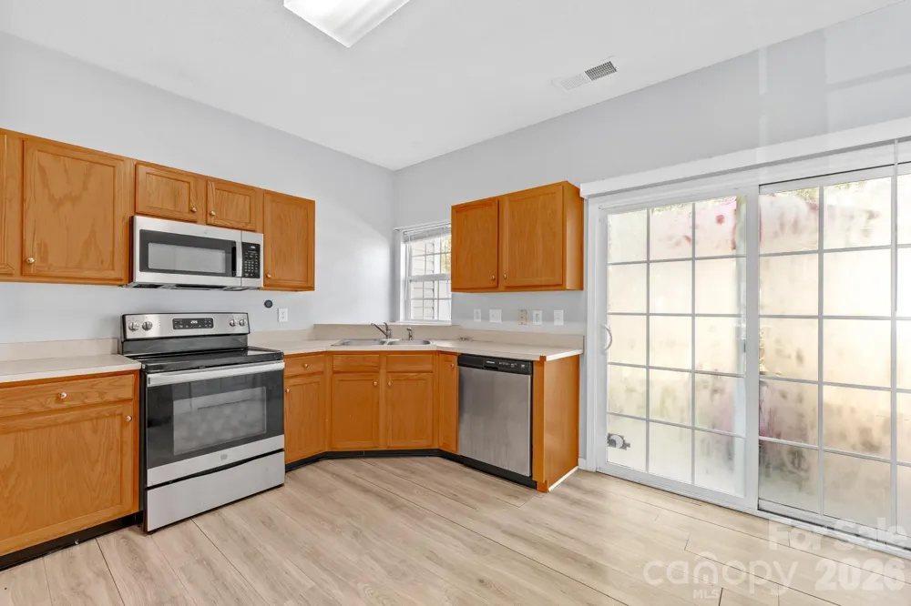 2823 Summergrove Court Matthews, NC 28105