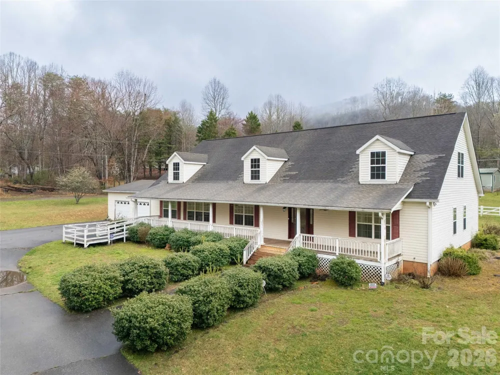 1564 Camp Creek Road Whittier, NC 28789