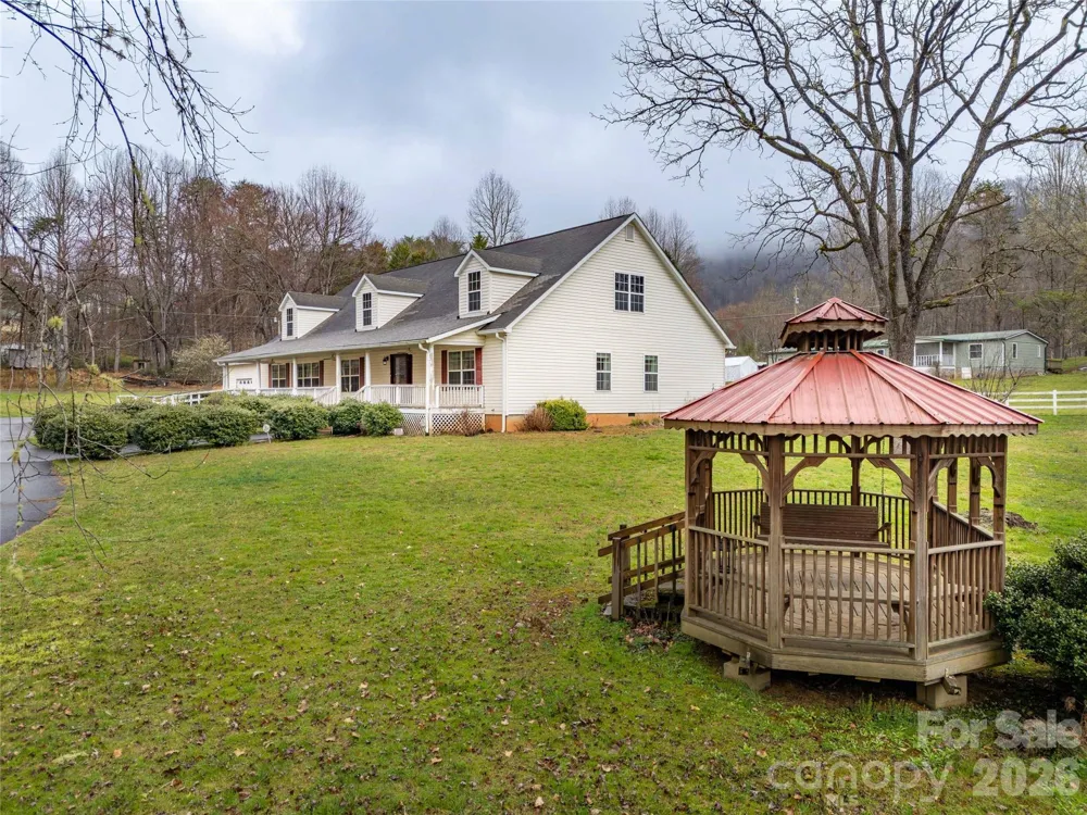 1564 Camp Creek Road Whittier, NC 28789