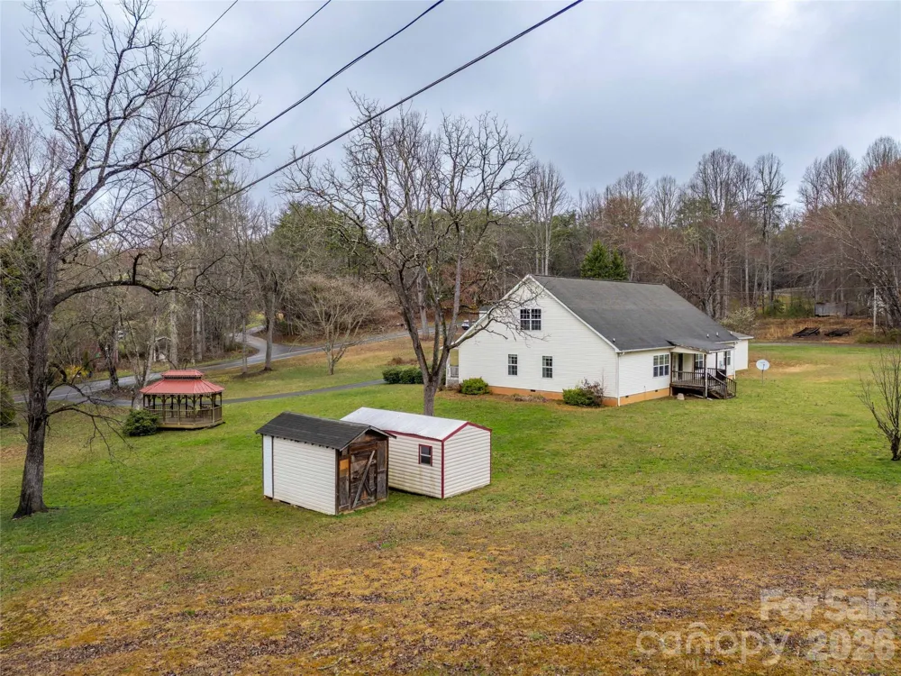 1564 Camp Creek Road Whittier, NC 28789