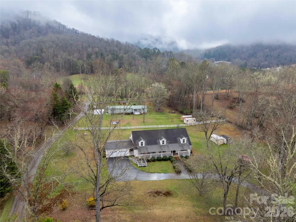 1564 Camp Creek Road Whittier, NC 28789