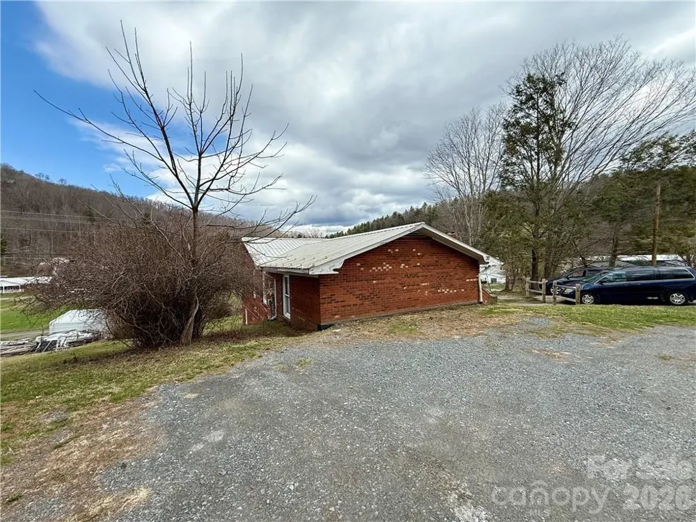 210 Howards Creek Road Boone, NC 28607