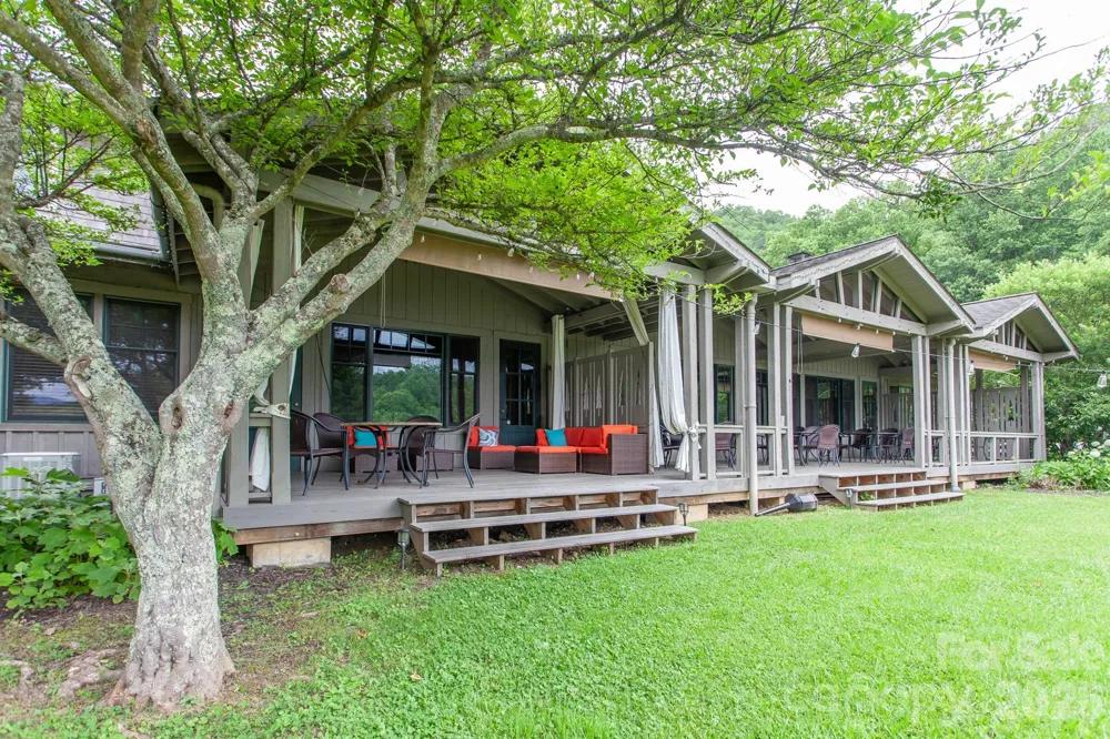 307 Blue Ridge Parkway Bryson City, NC 28713
