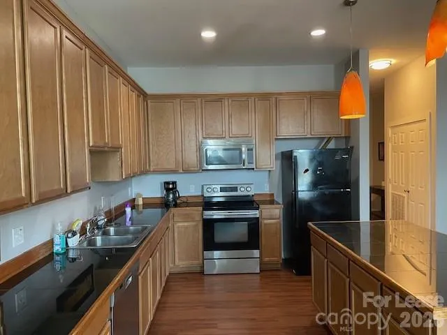 141 W main Avenue Gastonia, NC 28052
