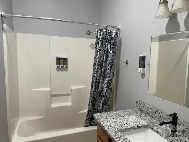 141 W main Avenue Gastonia, NC 28052