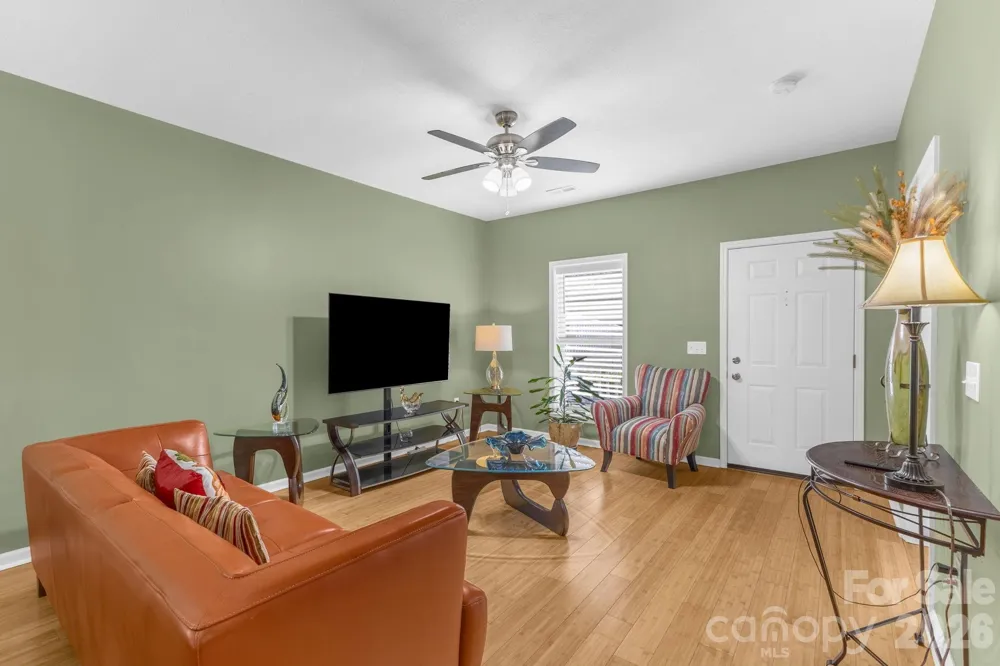 709 Villas Court Asheville, NC 28806