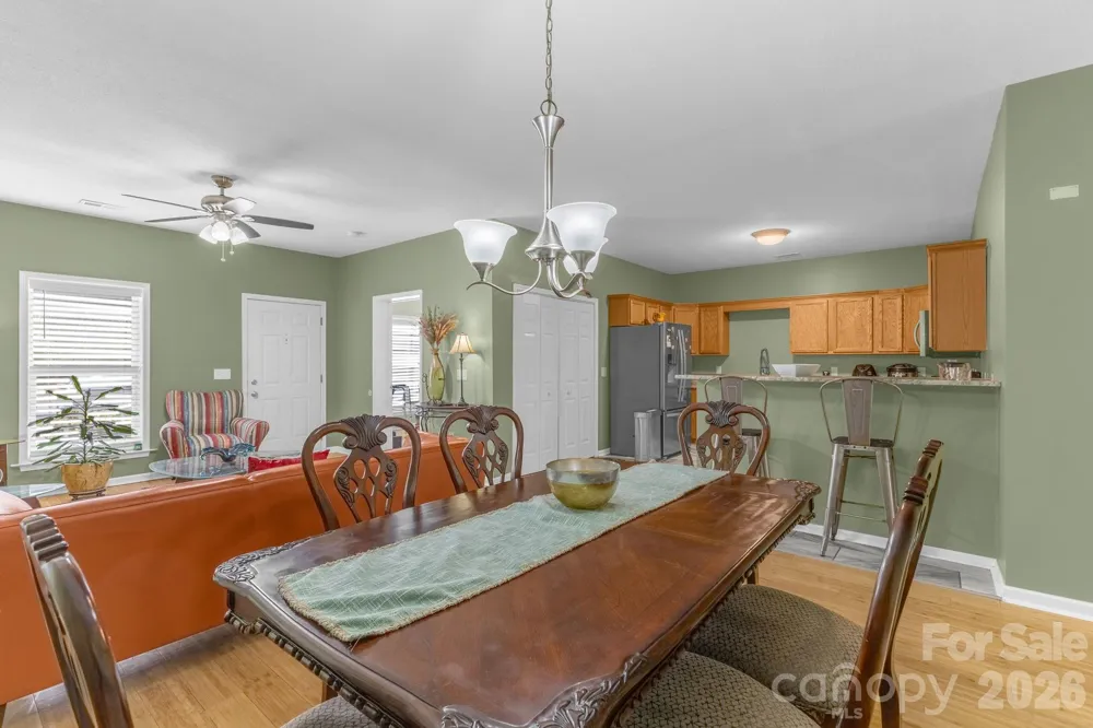 709 Villas Court Asheville, NC 28806