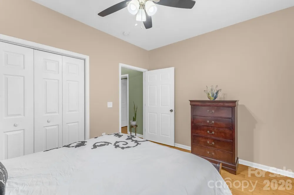 709 Villas Court Asheville, NC 28806