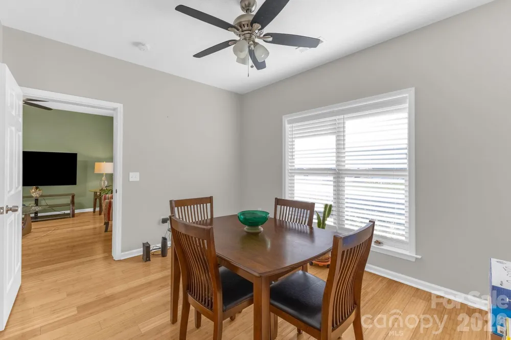 709 Villas Court Asheville, NC 28806