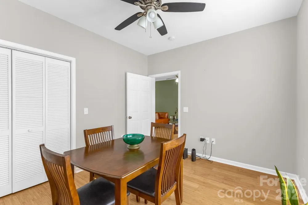 709 Villas Court Asheville, NC 28806