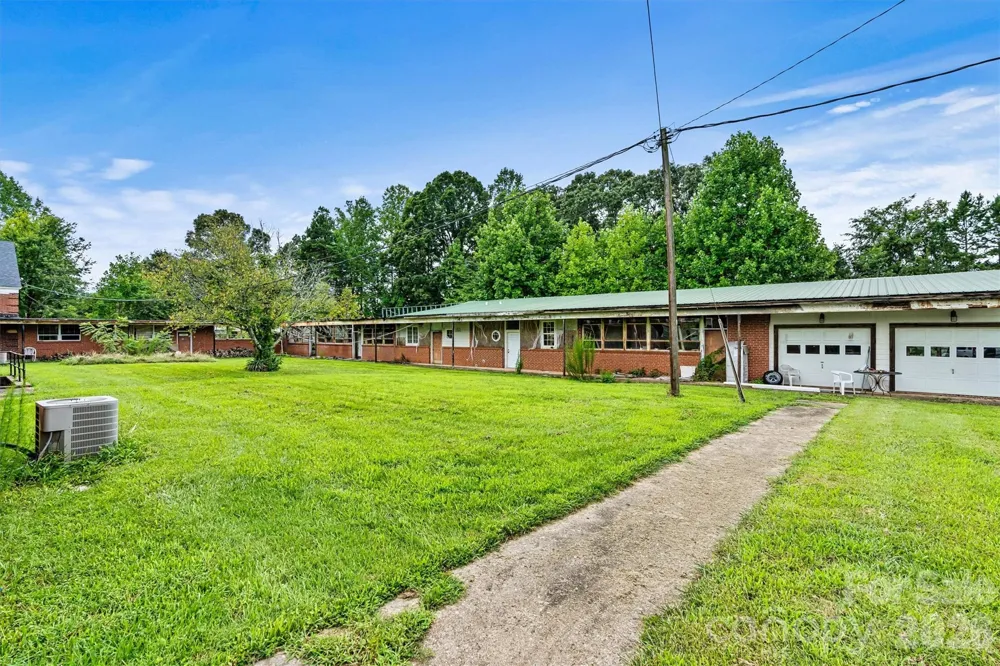 1318 Ostwalt Amity Road Cleveland, NC 27013