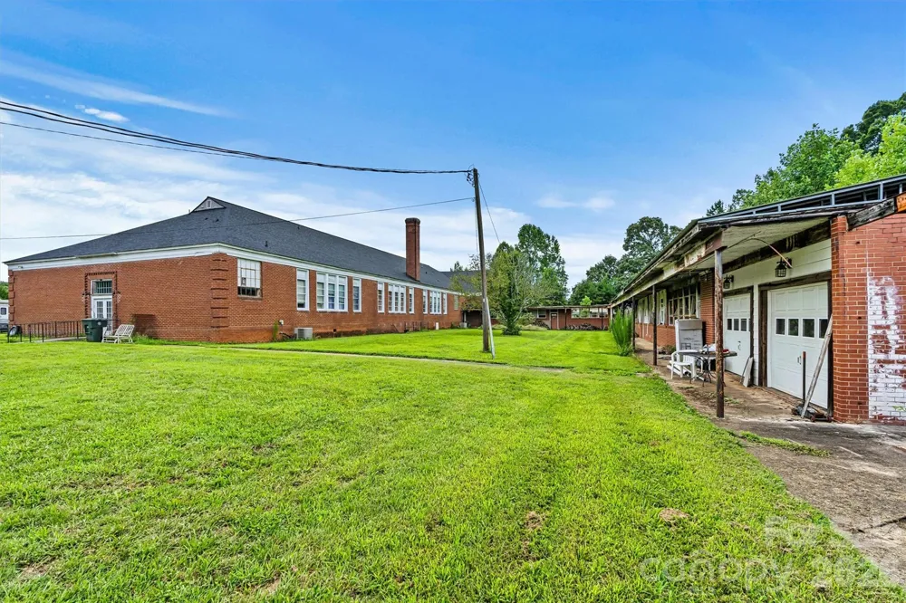 1318 Ostwalt Amity Road Cleveland, NC 27013