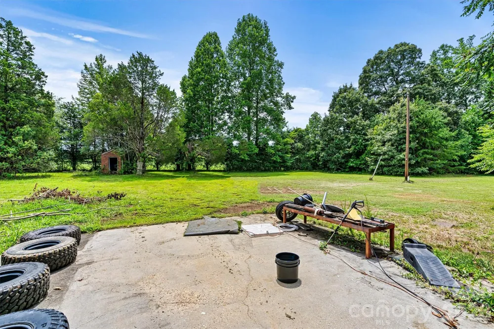 1318 Ostwalt Amity Road Cleveland, NC 27013