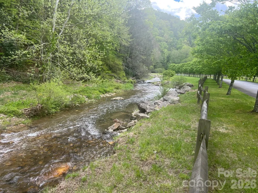 531 Roca Vista Drive Lenoir, NC 28645