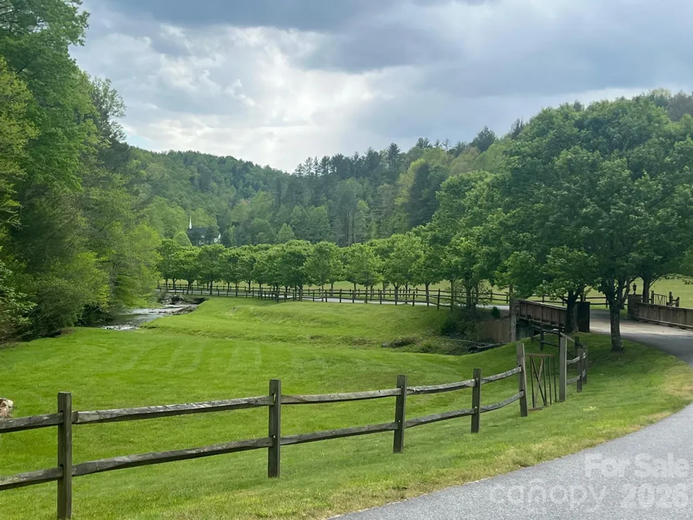 531 Roca Vista Drive Lenoir, NC 28645
