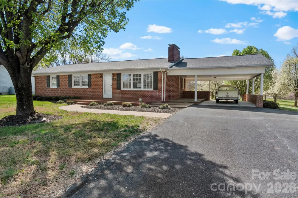 612 E Main Street Boonville, NC 27011